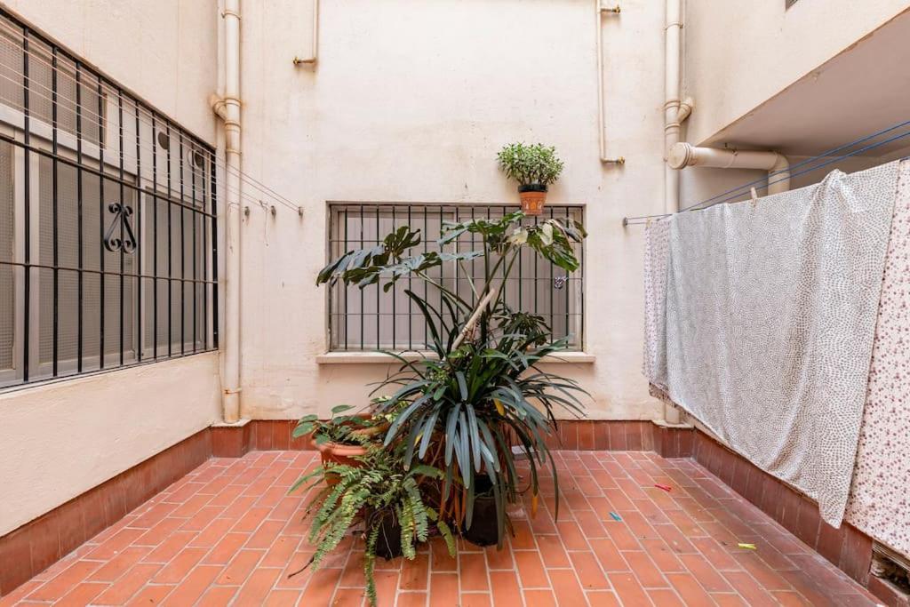 Amplio Piso Para Disfrutar Del Centro De Malaga Con Parking Gratuito Apartment Exterior photo